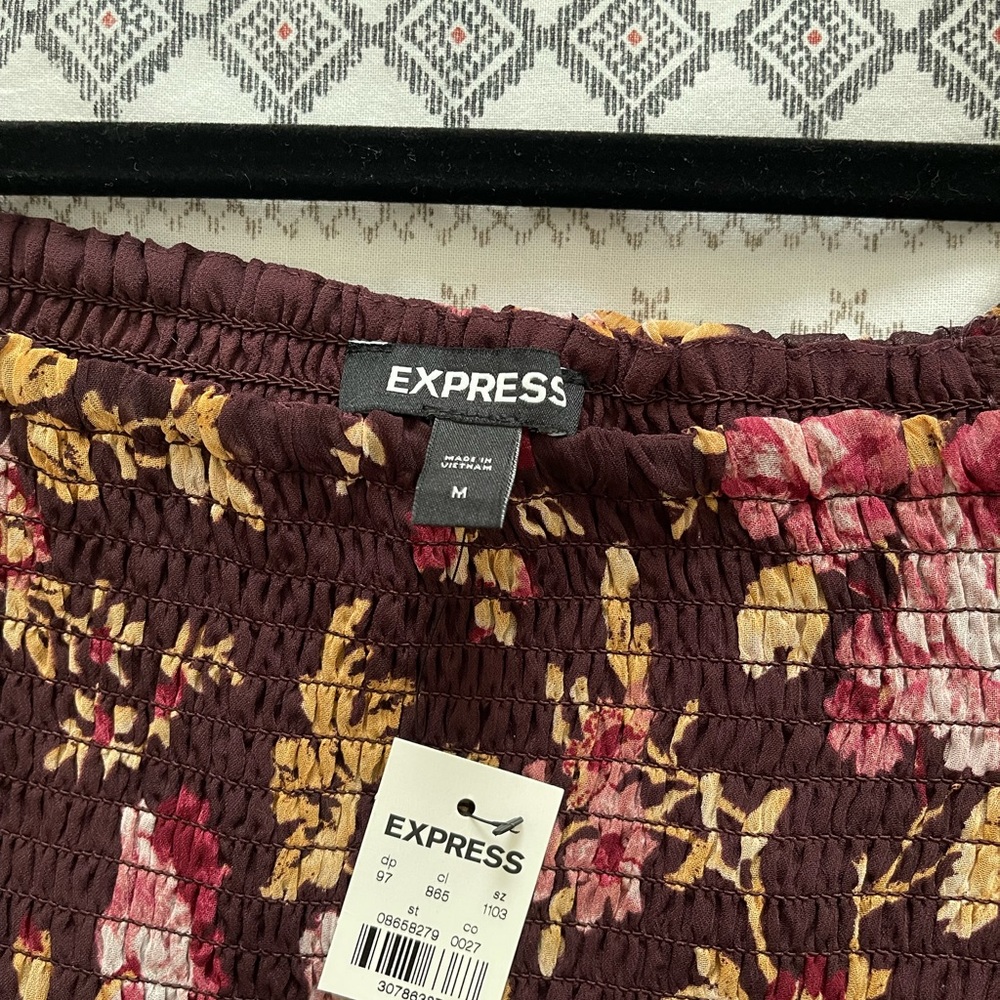 Express Blouse - Picture 6 of 7